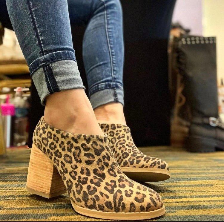 Pili Animal Print – Mules Cuero Reno Mujer | DgraciaShoes de cuero - Zapatos mujer | DgraciaShoes