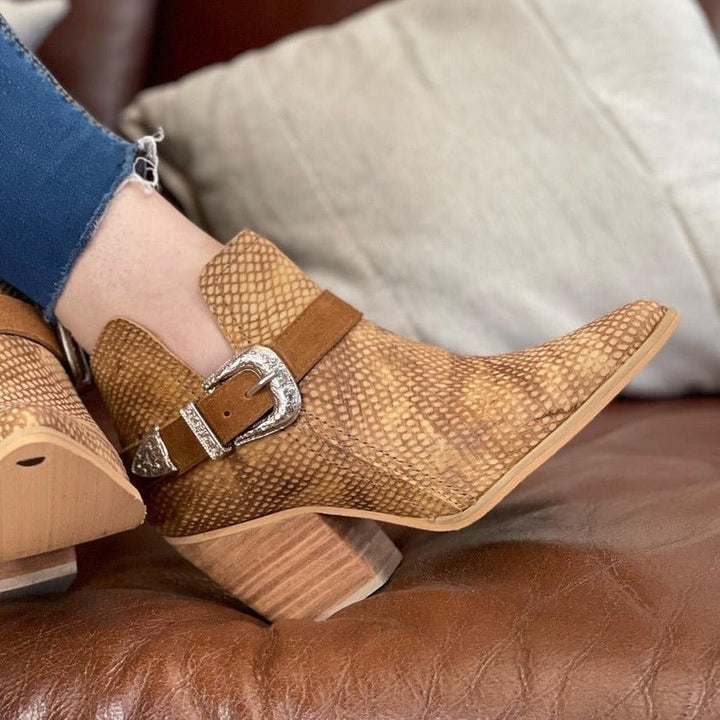 Botín Isidora Camel de cuero - Zapatos mujer | DgraciaShoes