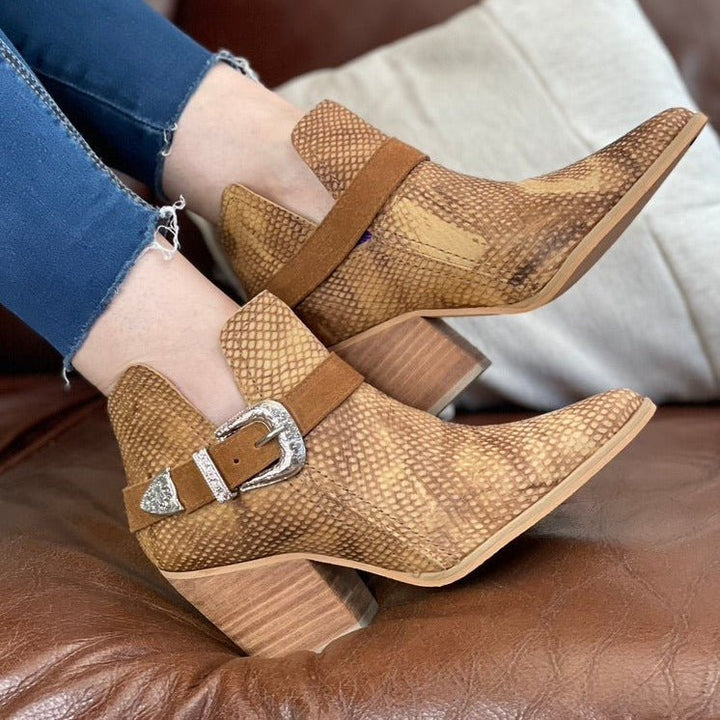Botín Isidora Camel de cuero - Zapatos mujer | DgraciaShoes