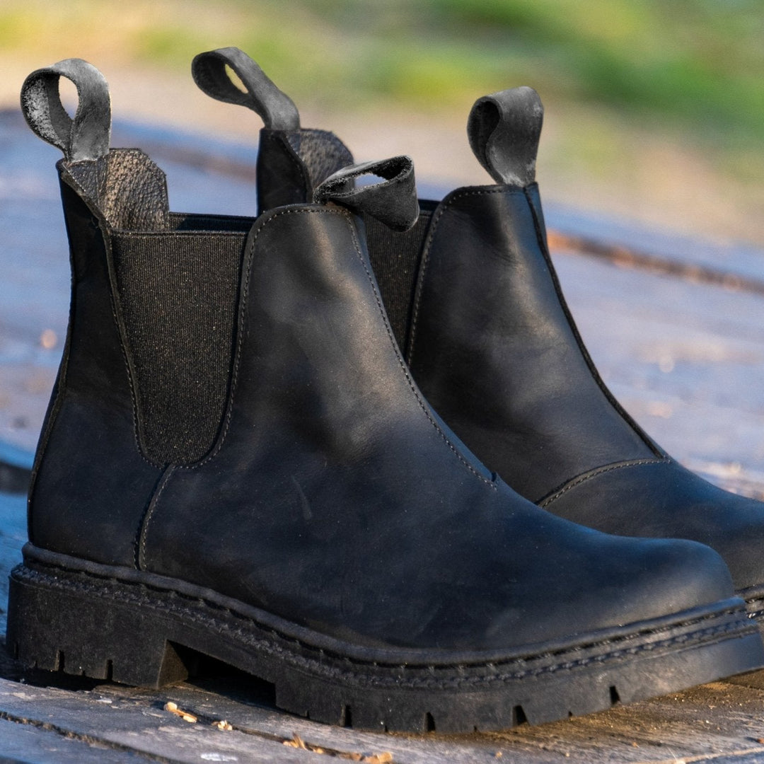 Bototos Amanda Total Black de cuero - Zapatos mujer | DgraciaShoes
