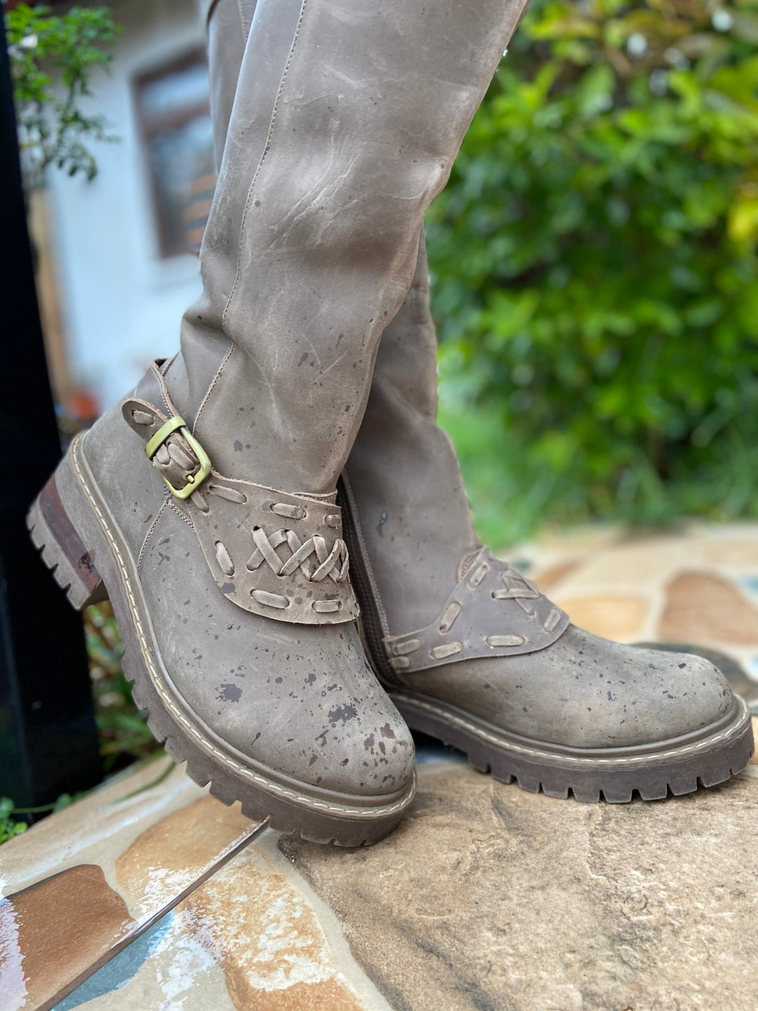 Bota Cleo Taupe de cuero - Zapatos mujer | DgraciaShoes