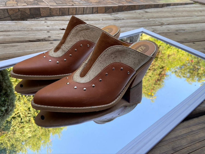 Puntilla Fernanda Camel de cuero - Zapatos mujer | DgraciaShoes