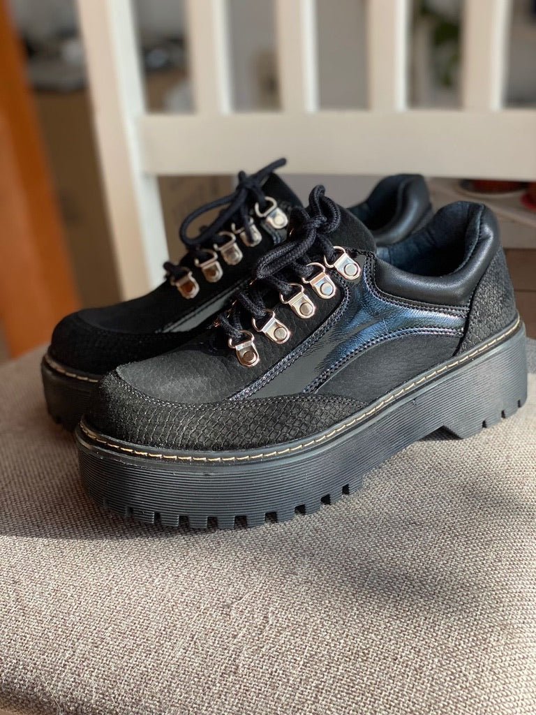 Soffies Negros de cuero - Zapatos mujer | DgraciaShoes